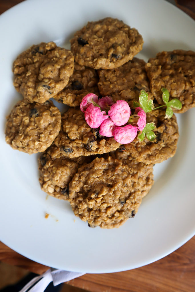 perfect oatmeal raisin cookies